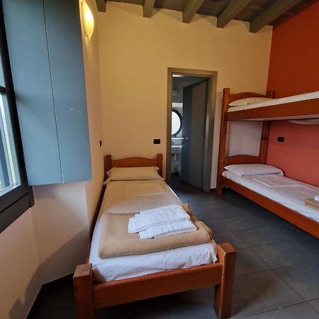 B&B E Ostello, Parco Di Monza, Cascina Costa Alta Exterior foto