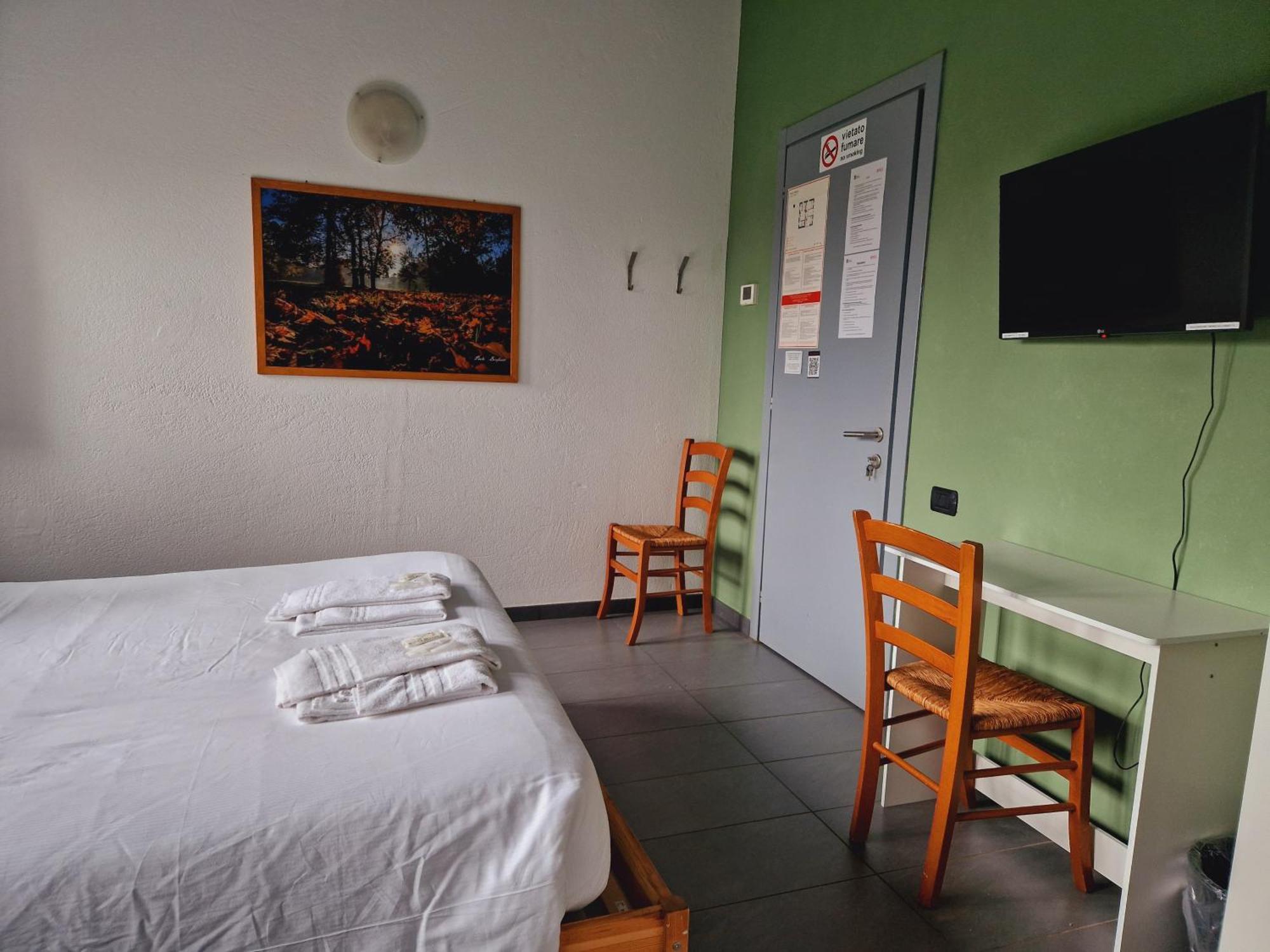 B&B E Ostello, Parco Di Monza, Cascina Costa Alta Exterior foto